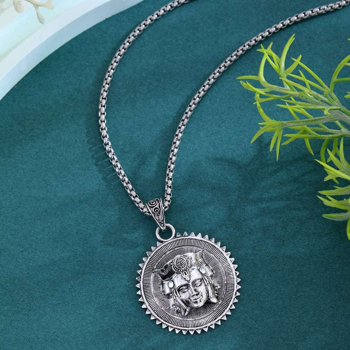 Head Pendant Sweater Chain Necklace For Men